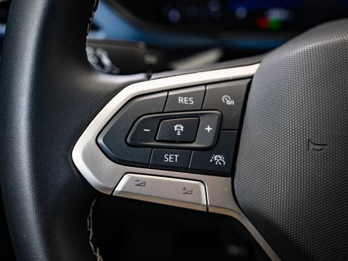 Used 2024 Volkswagen Taos SE image 26