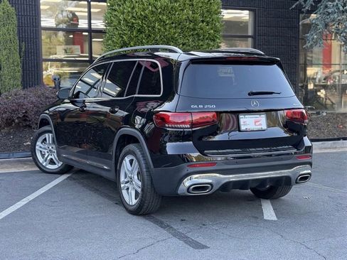 Used 2023 Mercedes-Benz GLB 250 4MATIC image 18