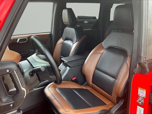 Used 2024 Ford Bronco Outer Banks image 16