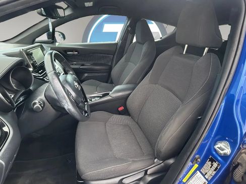 Used 2018 Toyota C-HR XLE FWD image 16