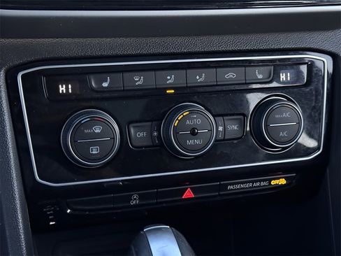 Used 2021 Volkswagen Atlas Cross Sport SEL image 19