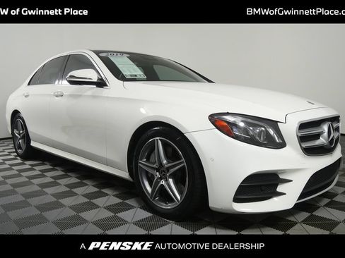 Used 2019 Mercedes-Benz E 300 image 1