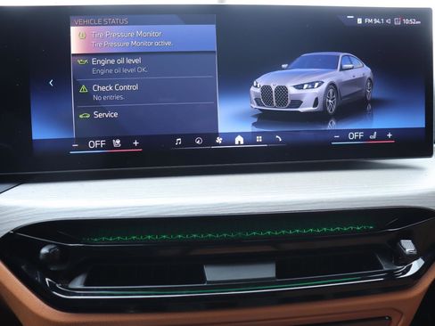 Certified 2025 BMW 430i w/ Premium Package image 38