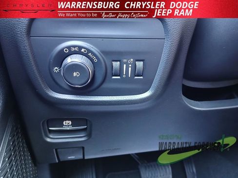 New 2025 Jeep Grand Cherokee L Limited w/ Luxury Tech Group II image 33