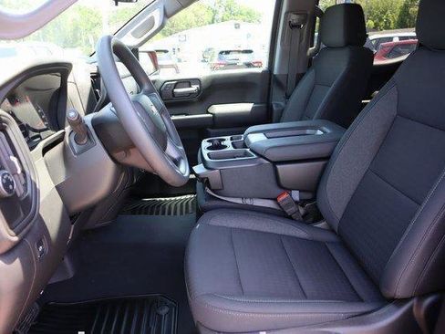 New 2025 Chevrolet Silverado 1500 Custom image 18