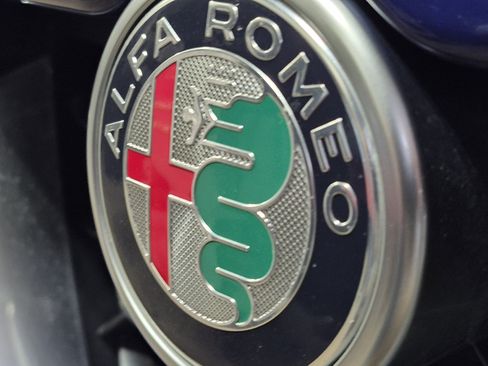 Used 2022 Alfa Romeo Stelvio Ti w/ Active Assist Plus Package image 7