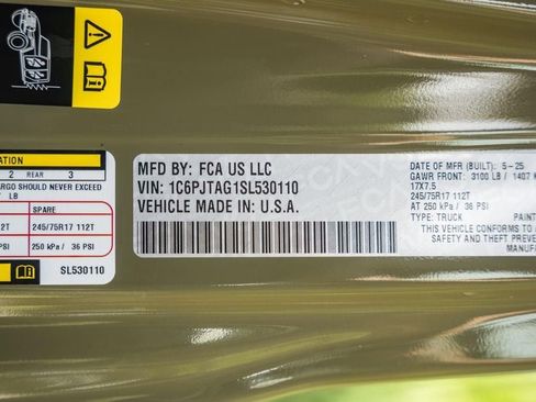 New 2025 Jeep Gladiator Sport image 40