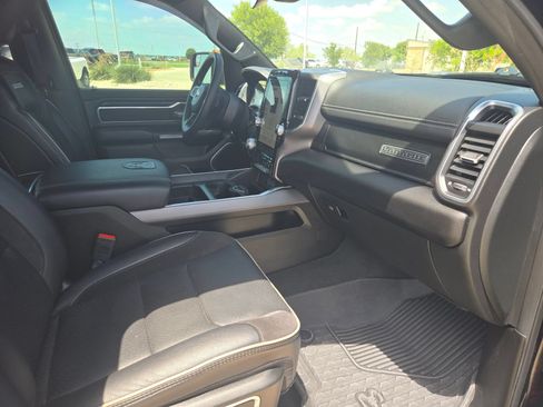 Used 2023 RAM 1500 Laramie AWD/4WD image 25