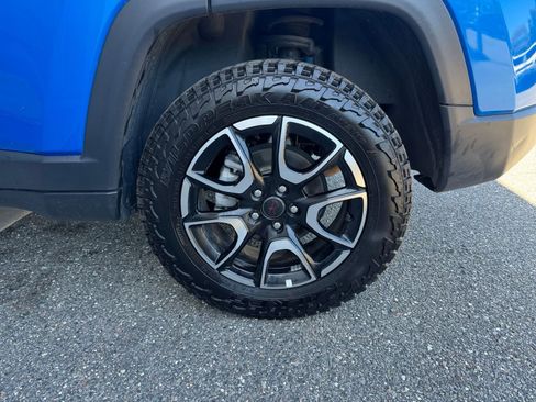 Used 2025 Jeep Compass Trailhawk image 31