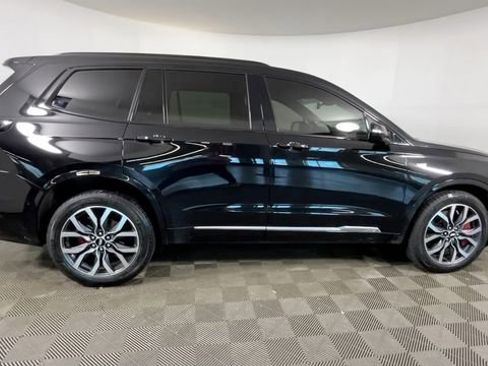 Used 2023 Cadillac XT6 Sport w/ Platinum Package AWD/4WD image 3