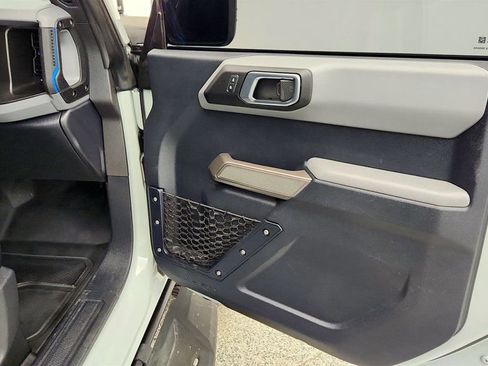 Used 2022 Ford Bronco Black Diamond image 25