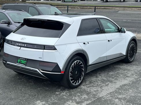 Used 2024 Hyundai Ioniq 5 Limited image 5