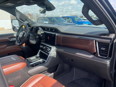 Used 2024 GMC Sierra 2500 Denali Ultimate w/ Max Trailering Package image 17