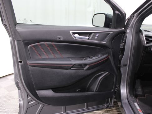 Used 2022 Ford Edge ST-Line AWD/4WD image 6