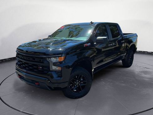Used 2024 Chevrolet Silverado 1500 Custom Trail Boss AWD/4WD image 3