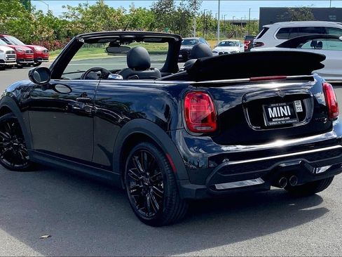 Used 2023 MINI Cooper S w/ Signature Upholstery Package FWD image 11