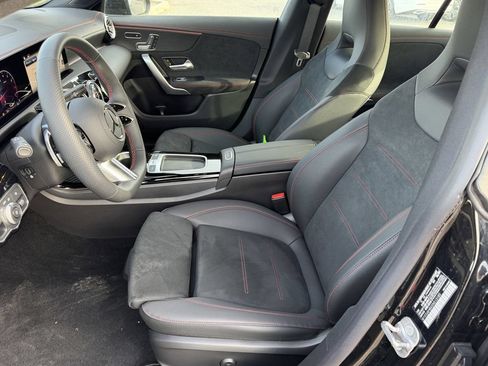 New 2025 Mercedes-Benz CLA 250 4MATIC image 17