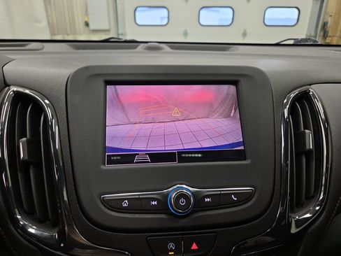 Used 2024 Chevrolet Equinox RS AWD/4WD image 25