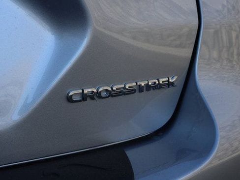 Used 2025 Subaru Crosstrek 2.5i Limited w/ Crosstrek Mirror Package image 12