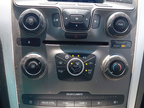 Used 2015 Ford Explorer FWD image 28