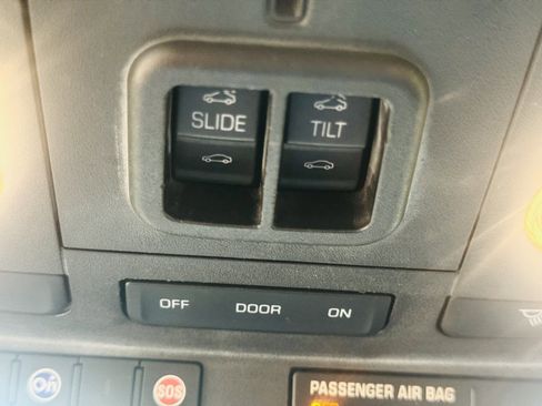 Used 2017 Cadillac ATS V w/ Luxury Package image 33