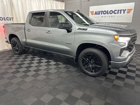 Used 2023 Chevrolet Silverado 1500 RST AWD/4WD image 2
