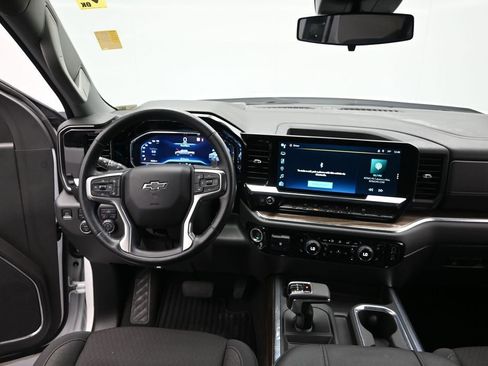 Used 2023 Chevrolet Silverado 1500 RST AWD/4WD image 19