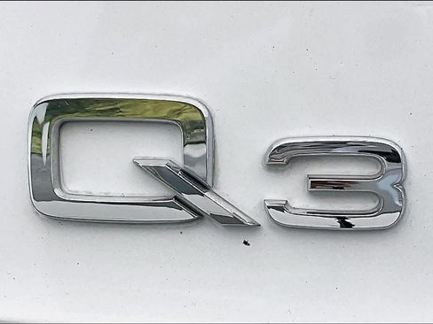 Used 2021 Audi Q3 2.0T Premium Plus w/ Premium Plus Package image 32