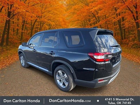 Used 2025 Honda Pilot EX-L image 8