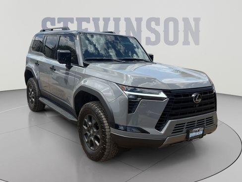 Used 2025 Lexus GX 550 AWD/4WD image 7
