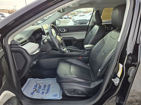 Used 2022 Jeep Compass Limited image 15