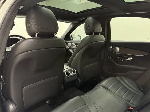Used 2019 Mercedes-Benz C 300 Sedan image 16
