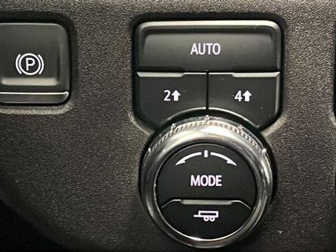 Used 2024 GMC Sierra 1500 Elevation w/ LPO, Elevation Black Package image 39