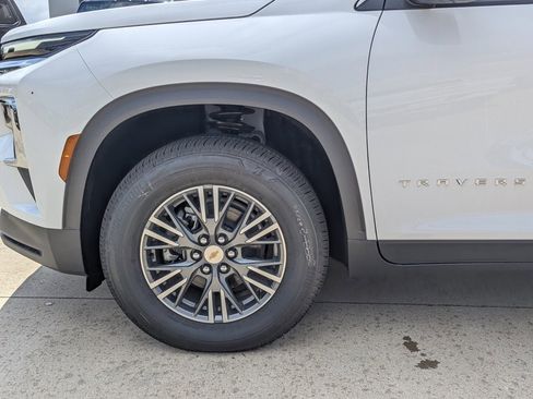 New 2026 Chevrolet Traverse LT image 10