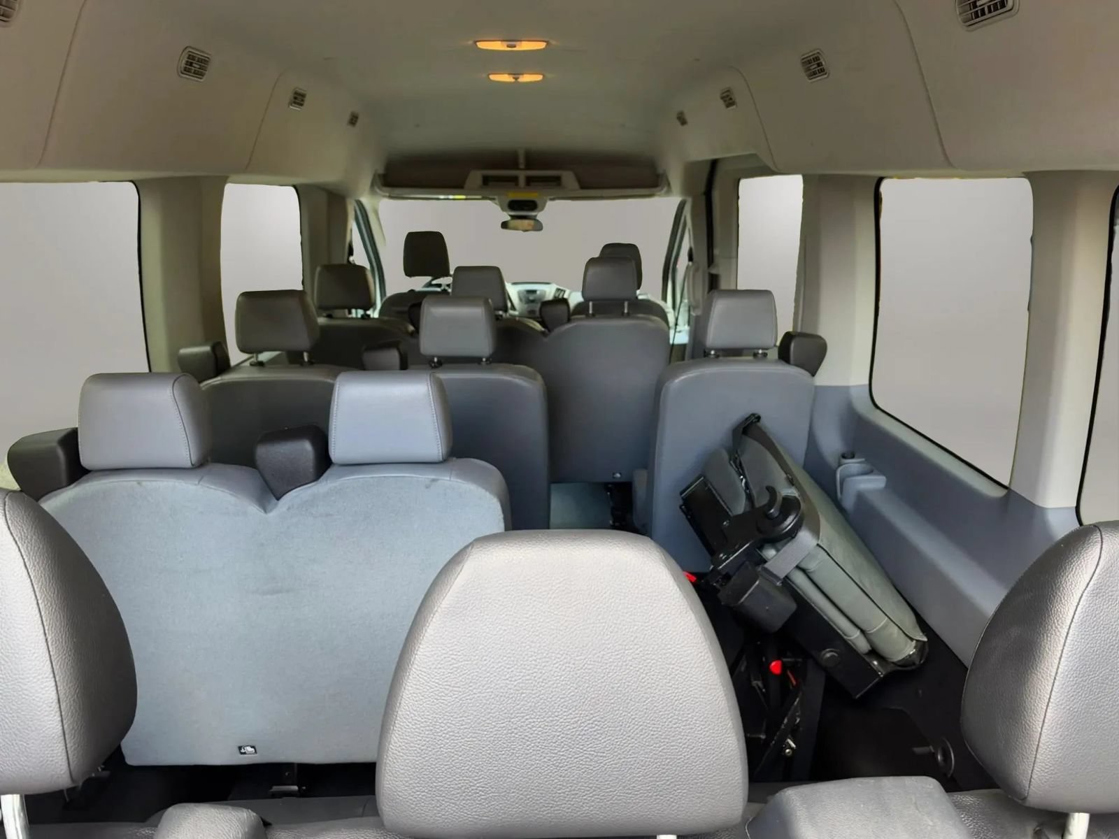 Used 2018 Ford Transit 350 XL RWD image 13