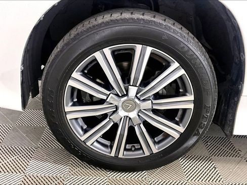 Used 2016 Lexus LX 570 4WD w/ Luxury Package image 7