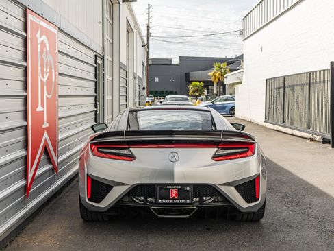 Used 2018 Acura NSX AWD/4WD image 32