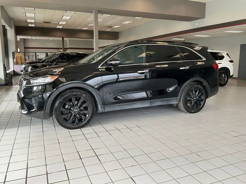 Used 2020 Kia Sorento S image 3