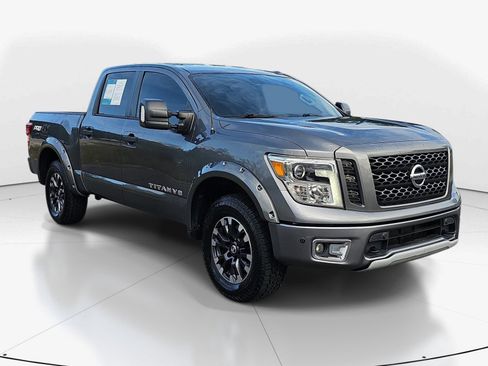 Used 2018 Nissan Titan PRO-4X w/ Pro-4x Convenience Package AWD/4WD image 2