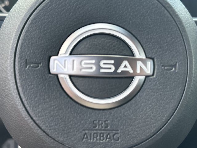 Used 2025 Nissan Pathfinder SV FWD image 23