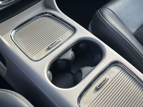 Used 2019 Dodge Grand Caravan SXT image 21