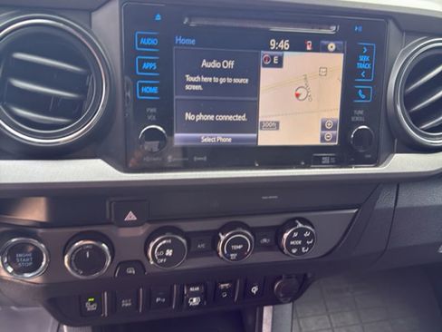 Used 2019 Toyota Tacoma TRD Off-Road image 11