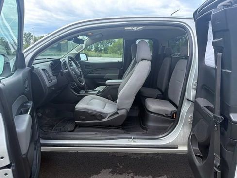 Used 2019 Chevrolet Colorado W/T w/ WT Convenience Package RWD image 13