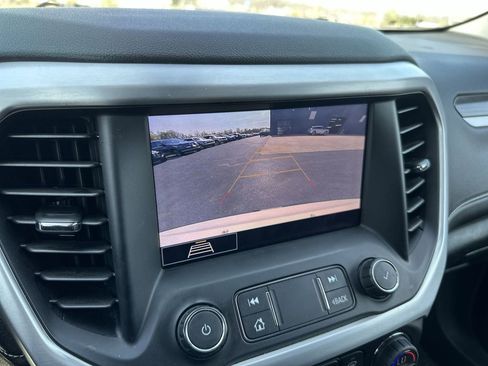 Used 2020 GMC Acadia SLT AWD/4WD image 17