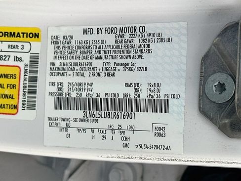 Used 2020 Lincoln MKZ Reserve w/ Elements Package FWD image 32