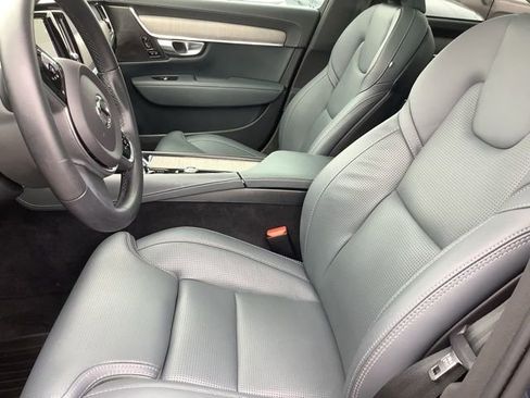 Used 2023 Volvo S90 B6 Ultimate image 15