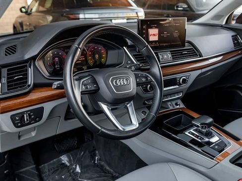 Used 2023 Audi Q5 Premium w/ Premium Plus Package AWD/4WD image 16