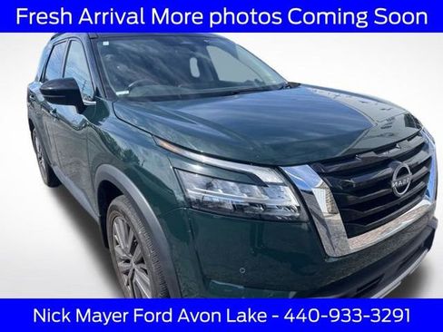 Used 2024 Nissan Pathfinder SL w/ SL Premium Package AWD/4WD image 1