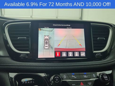 New 2026 Chrysler Pacifica Select AWD/4WD image 25