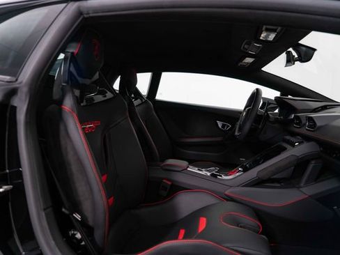 Used 2022 Lamborghini Huracan EVO image 23